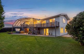 13 Carole Crescent, Pakuranga