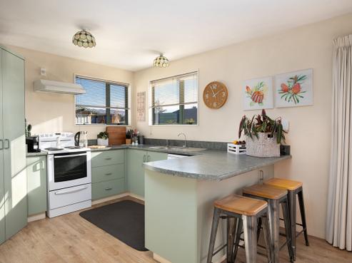 4 Spruce Close, Alexandra