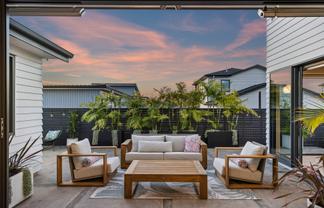 9 Barque Rise, Long Bay