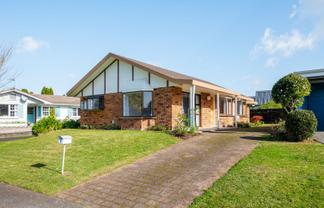 8 Chequers Avenue, Chartwell