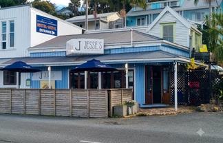$1M Turnover Waterfront Cafe & Bar
