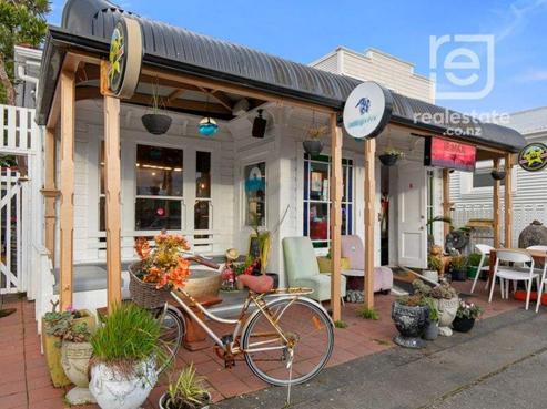 5 Oroua Street, Eastbourne