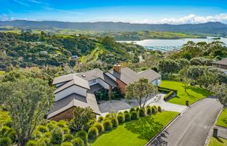 9 Kotare Place, Sandspit