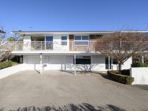 36 Eaton Crescent, Matua