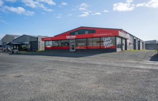High-profile Port Road workshop - Rarely available