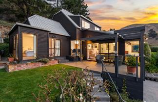 136 Sumnervale Drive, Sumner
