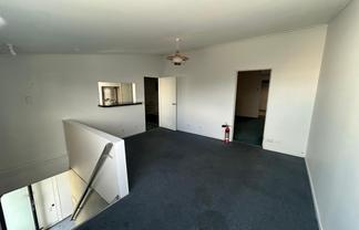 91m² Industrial Office/Storage