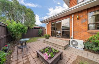 5 California Drive, Totara Park