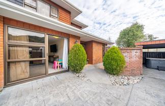 5 California Drive, Totara Park
