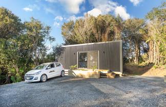 Thriving 3-Unit Accommodation Business!