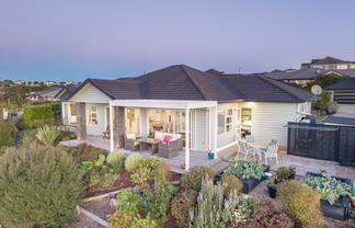 8 Discovery Drive, Gulf Harbour
