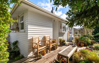 11 Ryan Grove, Tawa
