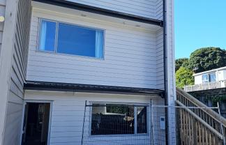 10/19 Collins Avenue, Tawa