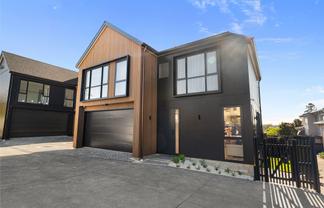 2A Knights Close, Rothesay Bay