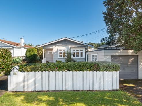 1/18 Gladstone Road, Northcote