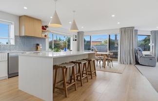 4 Devon Crescent, DARFIELD