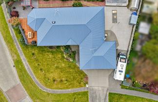 4 Devon Crescent, DARFIELD