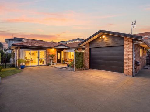 3B Pine Road, Orewa