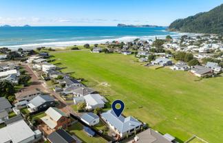 16 Braddock Grove, Pauanui
