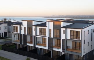 8/10 Scott Road, Hobsonville