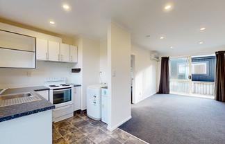 2/287C Happy Valley Road, Owhiro Bay