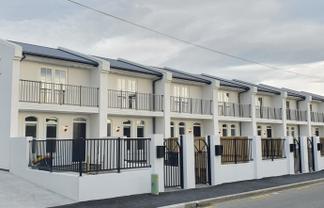 4/12  Burke Street, Addington