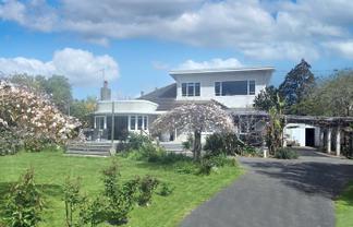 112 Lyndhurst Road, Frimley