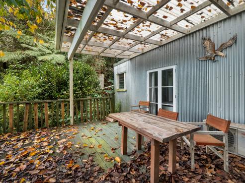 5 Strange Road, Waiomu