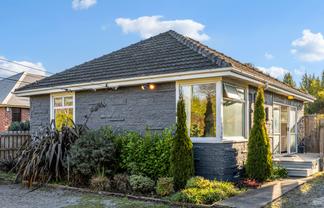 33 Charlesworth Street, Woolston