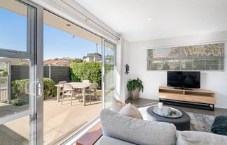 8a Beach Road, Manly