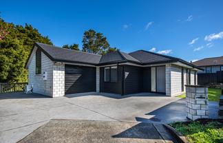 12 Rolling Stone Rise, Tikipunga