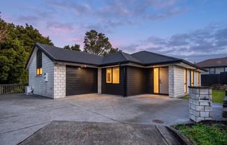 12 Rolling Stone Rise, Tikipunga