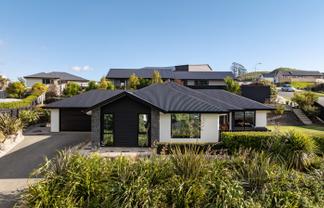2 Woolshed Drive, Stoke