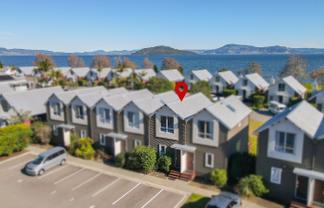 9/1420 Hamurana Road, Mourea