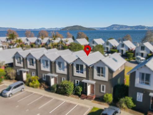 9/1420 Hamurana Road, Mourea