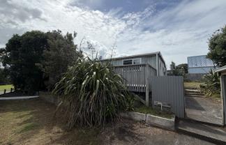 8 Beach Road, Patea