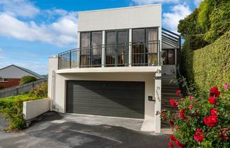 71 Sligo Terrace, Roslyn