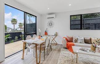 2/24 Great South Road, Manurewa