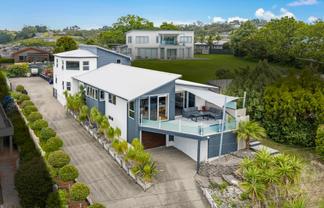 33 Totara Road, Stanmore Bay