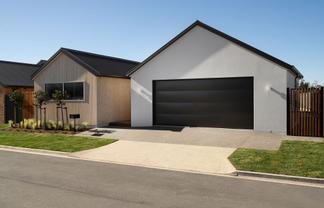 37 Tabraham Crescent, Pyes Pa