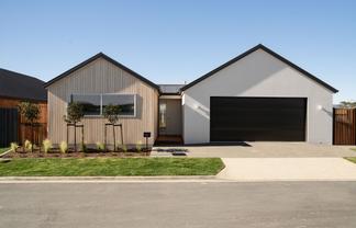 37 Tabraham Crescent, Pyes Pa