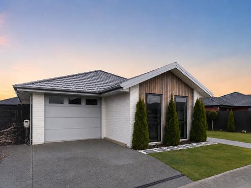 6 Stud Road, Yaldhurst