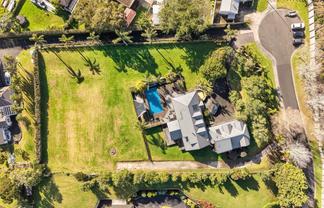 10 Chester Avenue, Greenhithe
