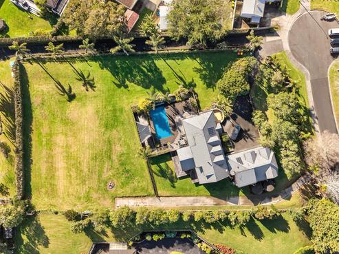 10 Chester Avenue, Greenhithe