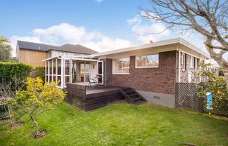 13A Chip Grove, Sunnyhills
