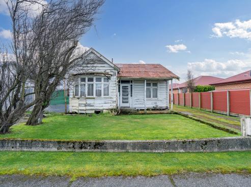 16 Lowe Street, Avenal