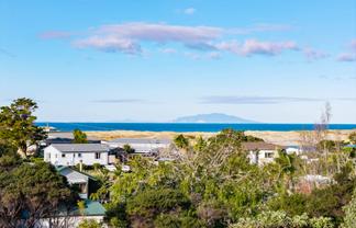 10 Taranui Place, Mangawhai Heads
