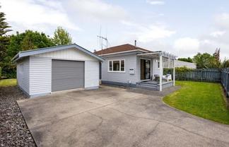 16A Bains Avenue, Hamilton East