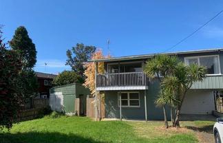 38 Red Beach Road, Red Beach