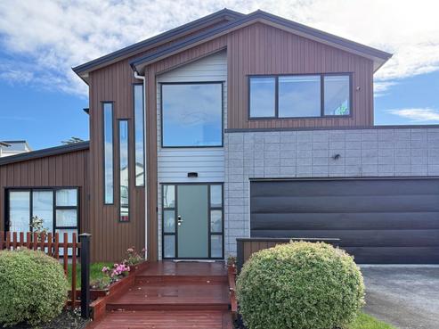 40 Headsail Drive, Long Bay
